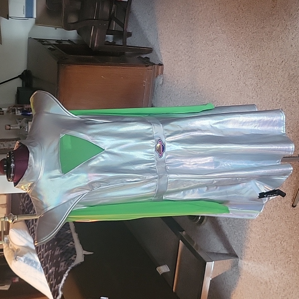 Alien costume